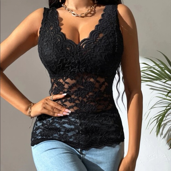 Black lace tank top - Picture 5 of 5